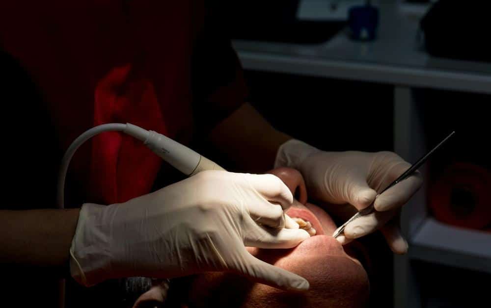Tandlæge på Amager tilbyder behandlinger i centralt beliggende klinik